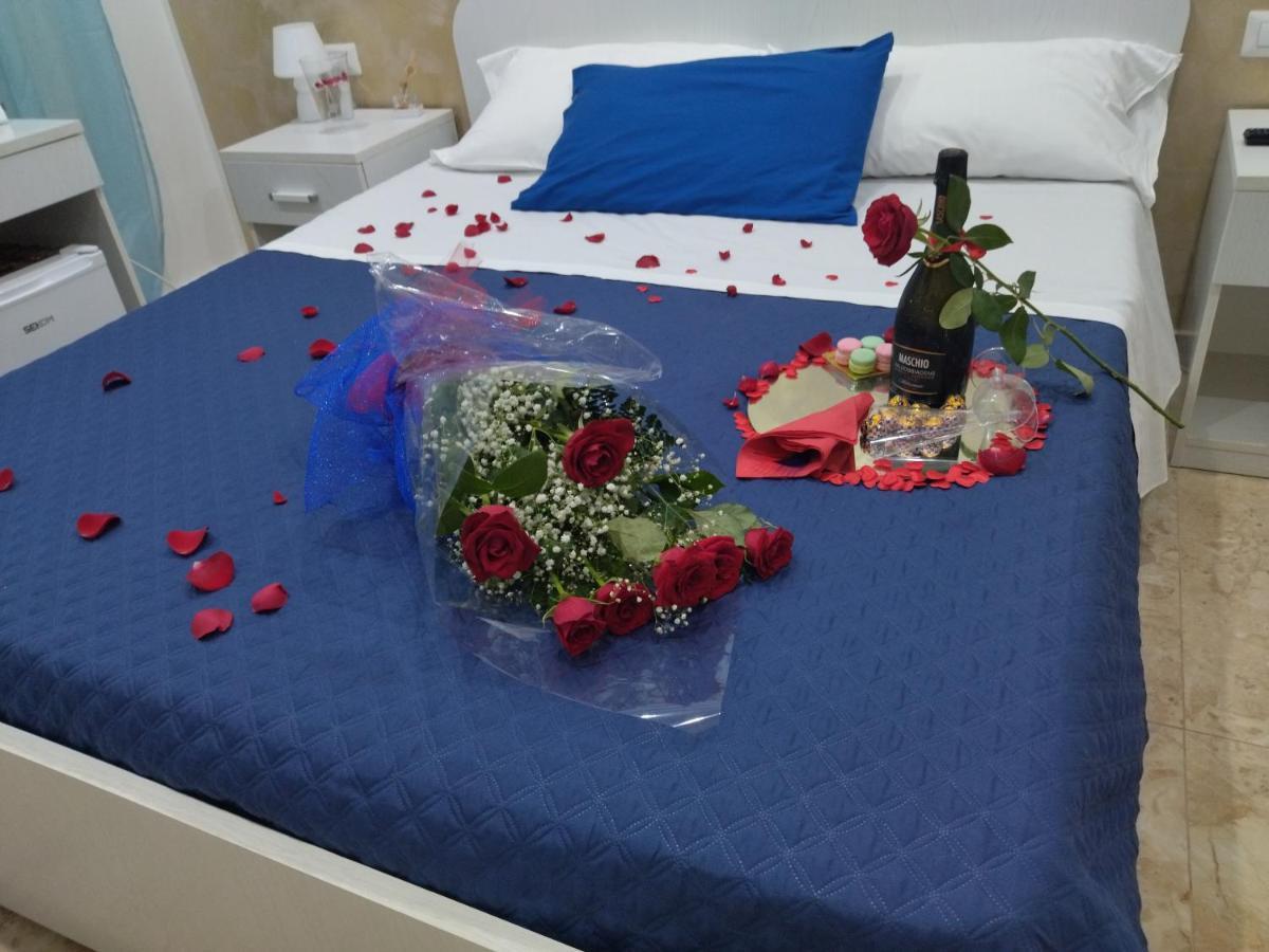 Suite Roma Чефалу Екстериор снимка
