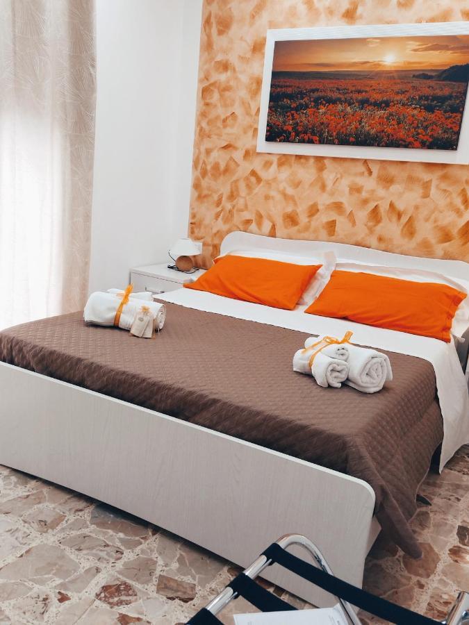 Suite Roma Чефалу Екстериор снимка