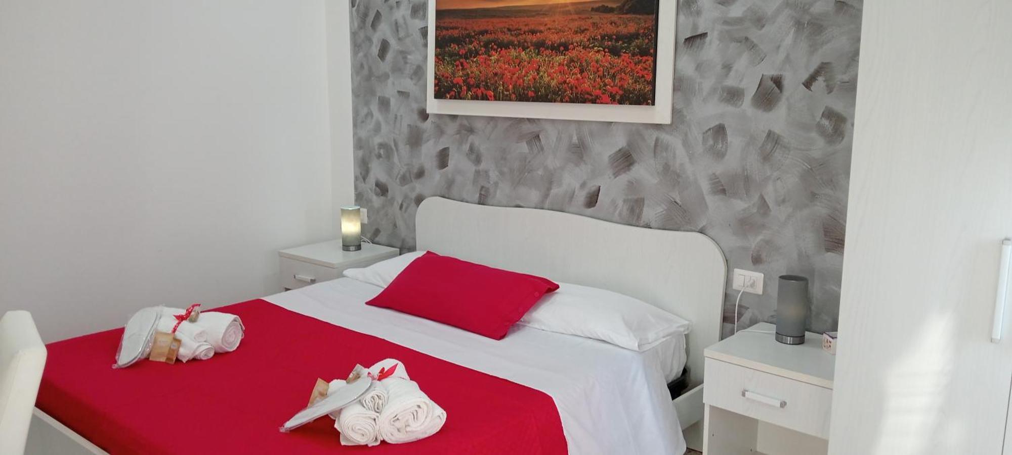 Suite Roma Чефалу Екстериор снимка
