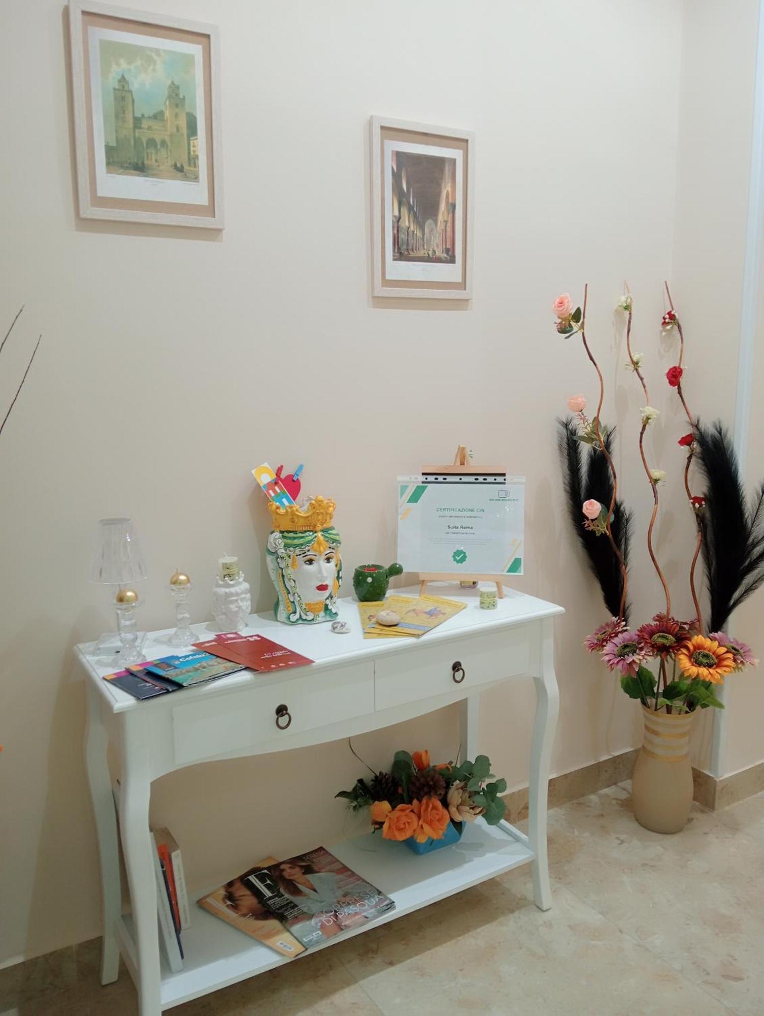 Suite Roma Чефалу Екстериор снимка