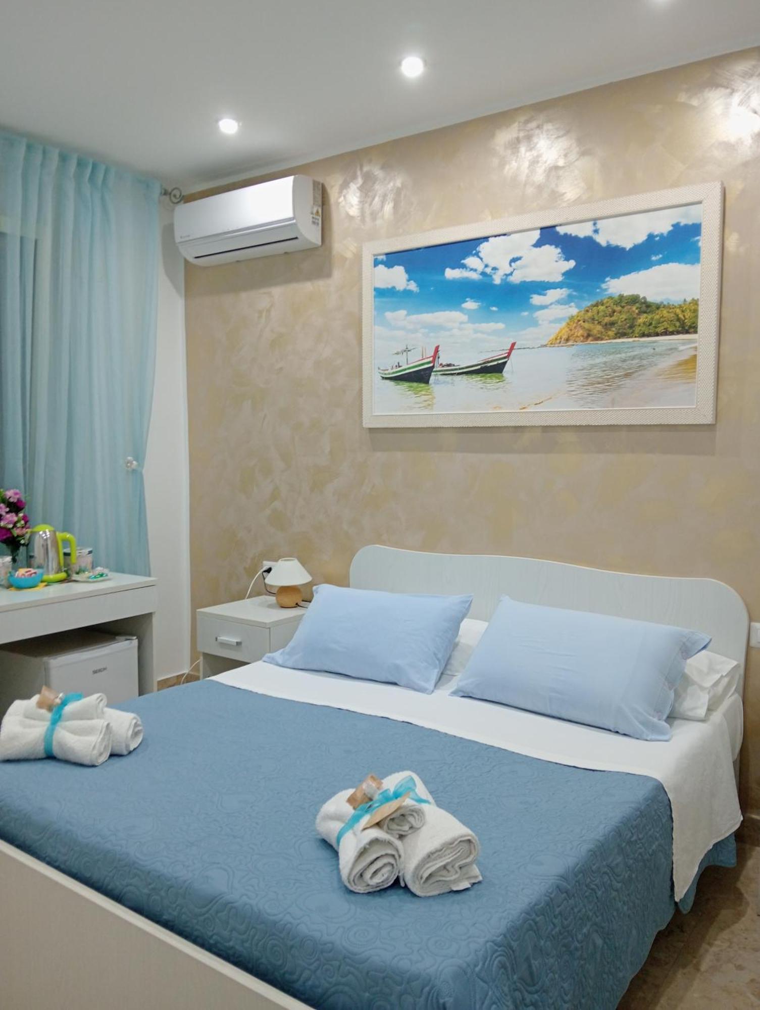 Suite Roma Чефалу Екстериор снимка