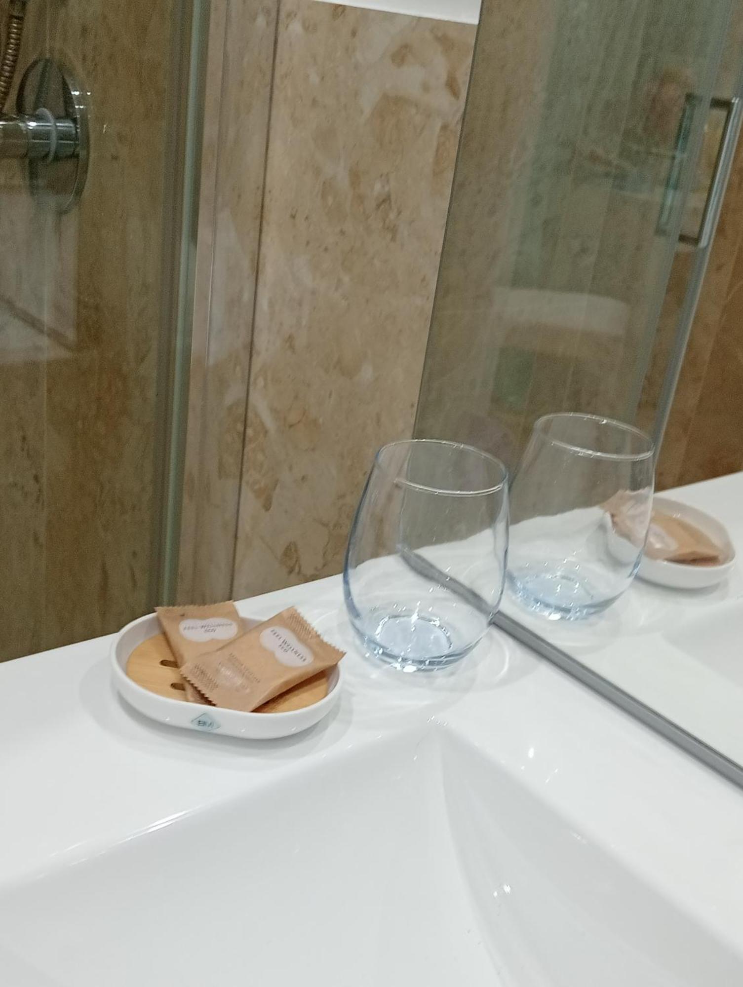 Suite Roma Чефалу Екстериор снимка